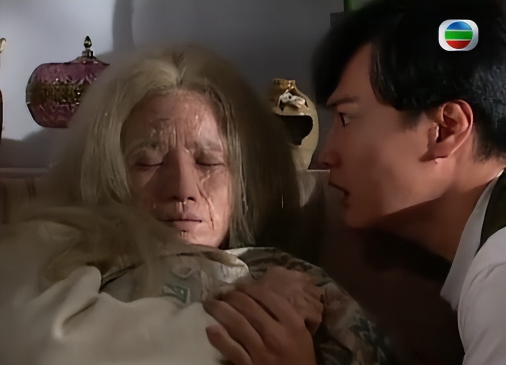 tvb《孽债》:男导演借拍戏之名欺骗清纯傣族少女,被秘术反噬