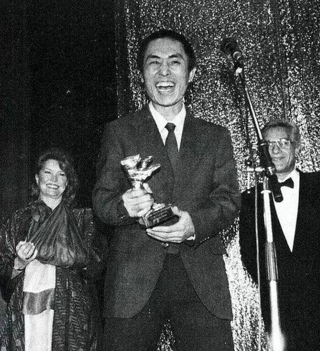 凤凰男多可怕？不想为别人而活的张艺谋，却将肖华的人生活成悲剧