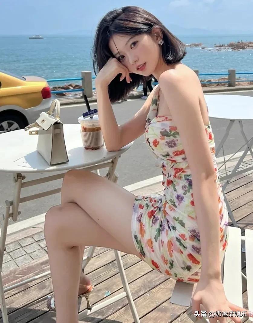 百万粉女网红晒素颜照，粉丝承受万分暴击，直呼“仿佛换了个头”