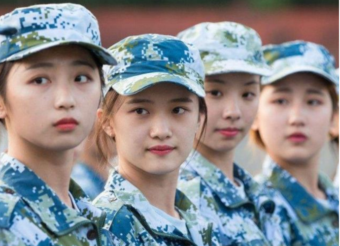 “要彩礼一律免谈”00后大一新生大谈婚恋观，意外受网友支持