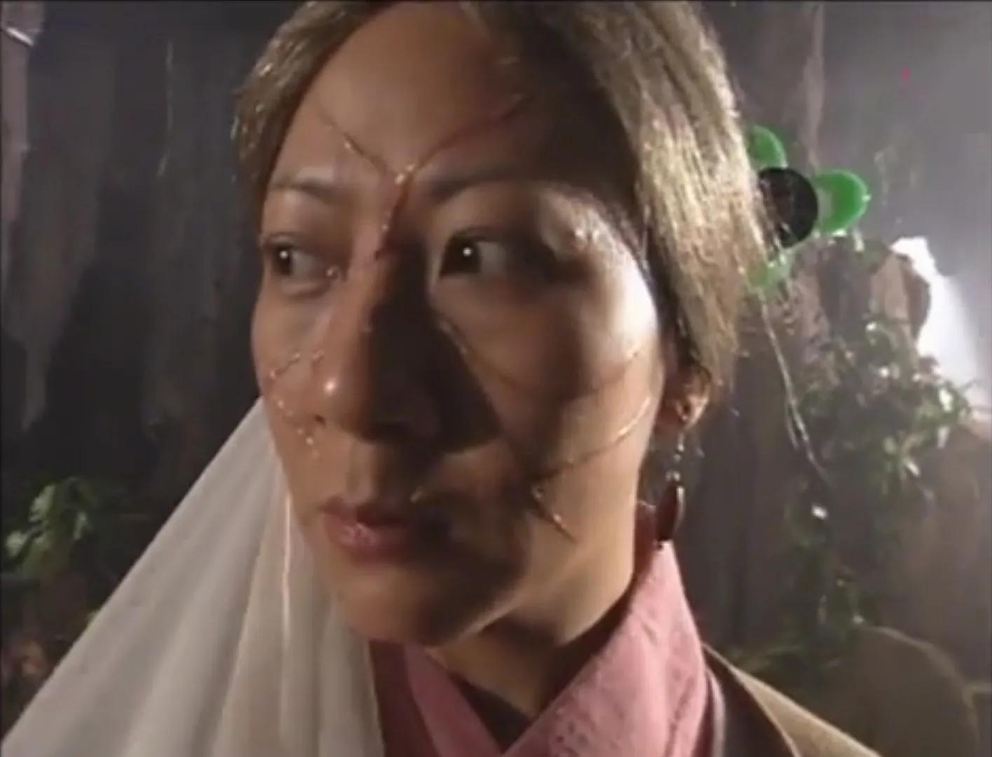 天龙八部名场面，七版李秋水摘面纱，谁容颜绝世，谁让你看了反呕