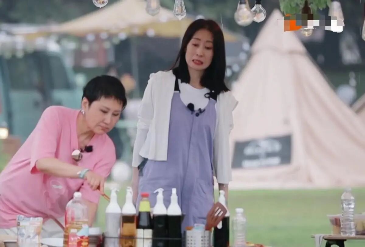 杨幂的“方脸”，刘敏涛的“皱纹”，打了多少滤镜明星的脸？