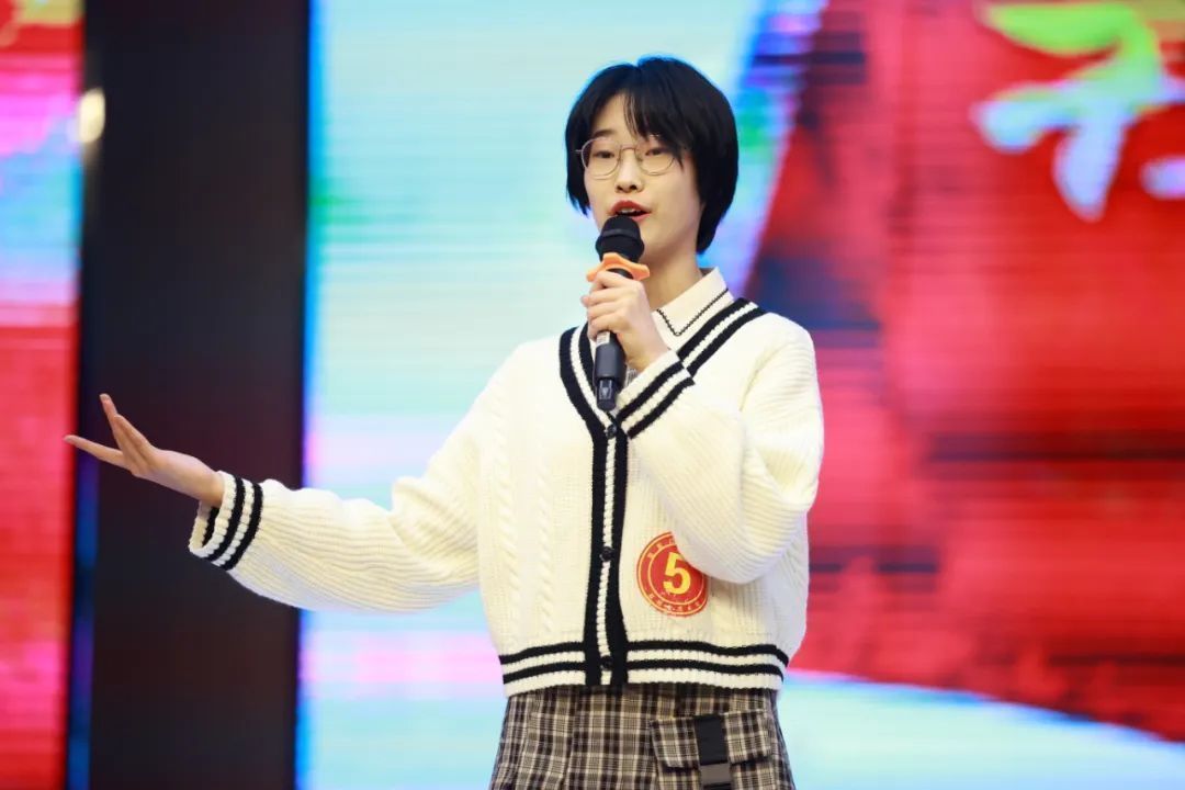 四位同学获二等奖,李雅妮,王玥,孙宁,冀湘楠获三等奖,马冬语,王思博