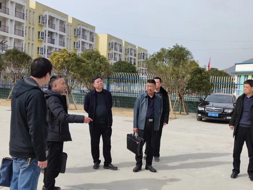汉中市中级人民法院党组副书记、副院长周晓平一行调研宁强县人民法院基础设施建设工作情况