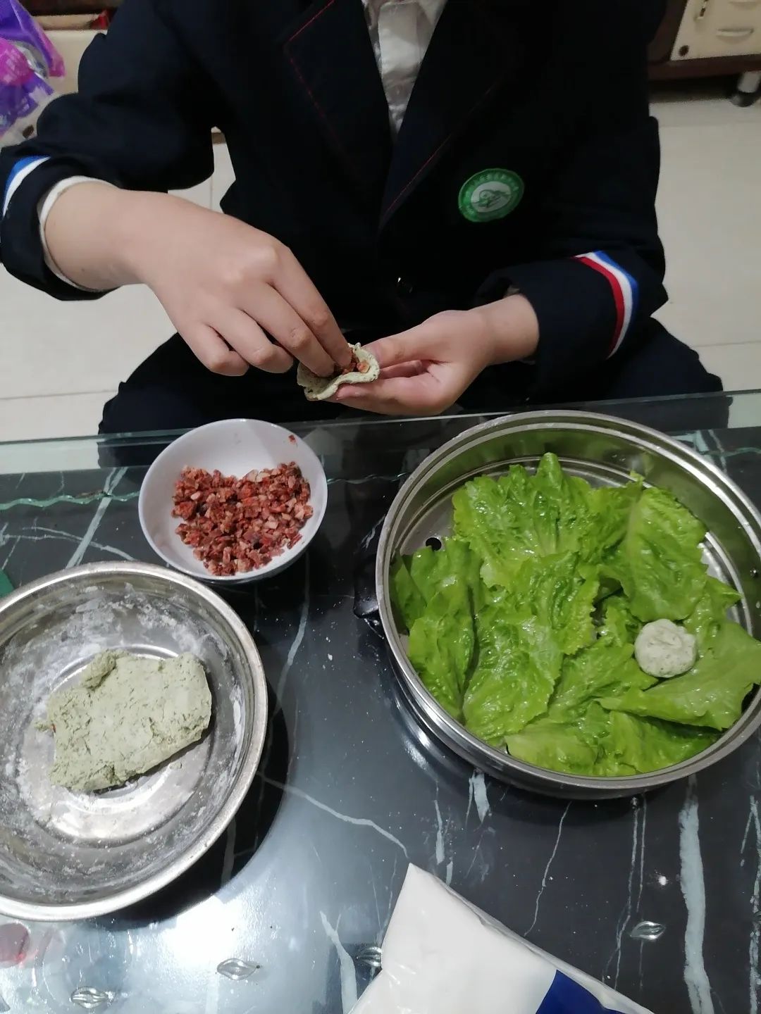 新兴小学劳动教育“小厨房”课程之“做青团”