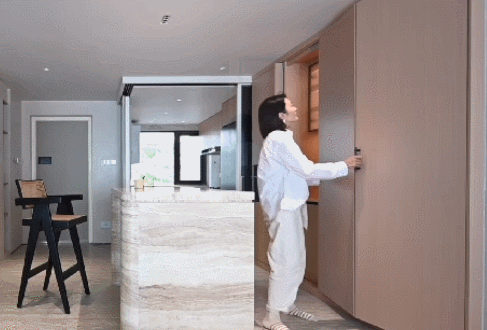 一家四口住210m²跃层，奶油色住宅，浪漫温柔的慢生活