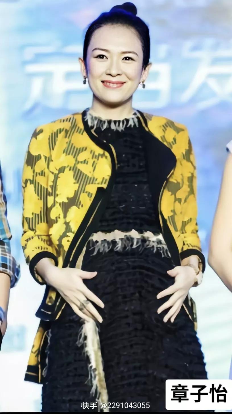 明星怀孕靓照！谁最美、谁身材最好，评论区里给点评