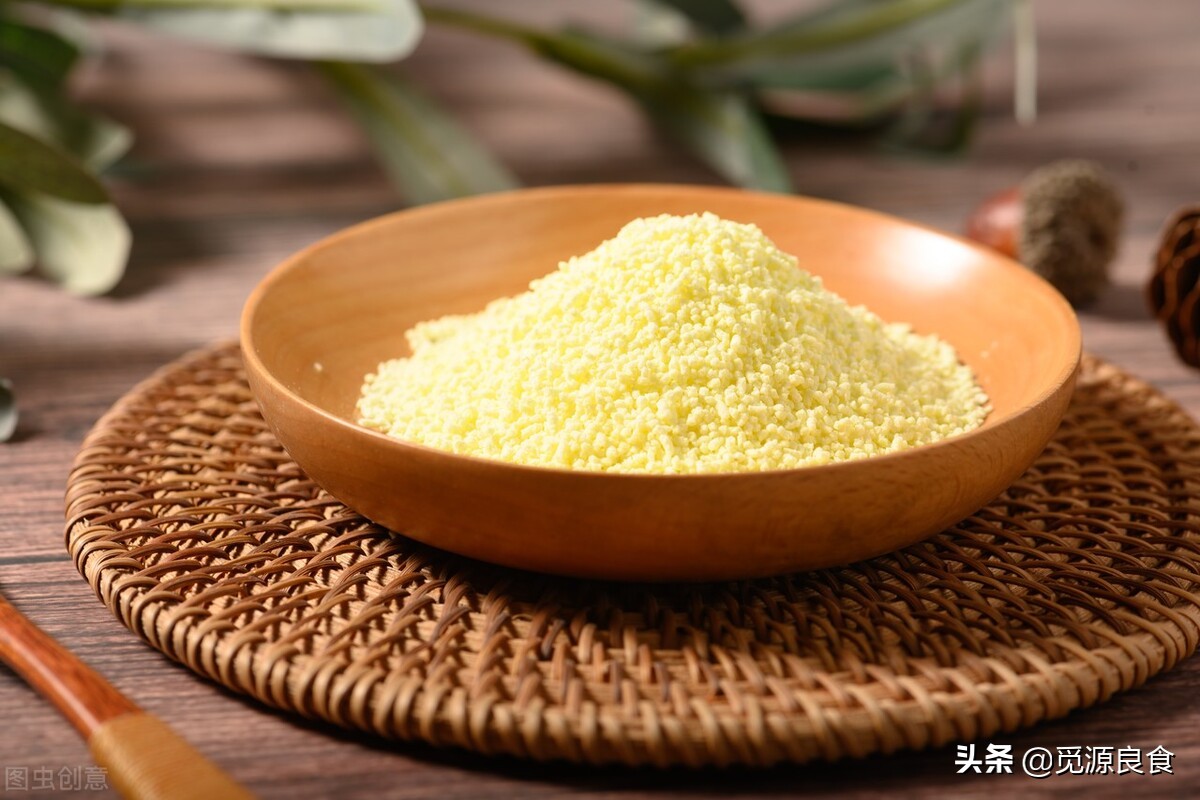 春季做菜，这样炖鸡汤好吃，牢记“3不放5窍门”，鸡汤有特色汤鲜