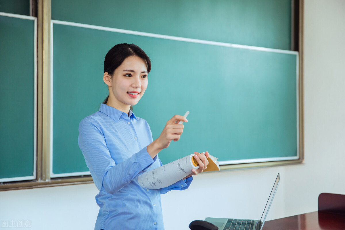 南京大学博士应聘，被11所高校拒绝，又三次被淘汰，太惨了