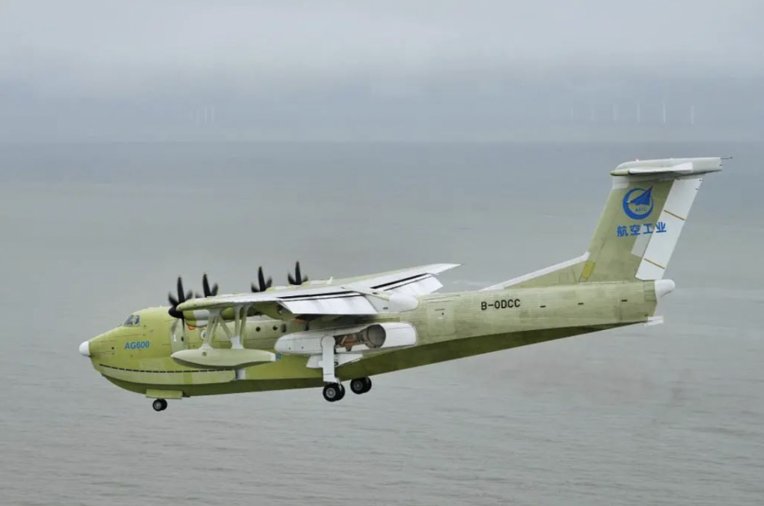 祝贺！首飞成功