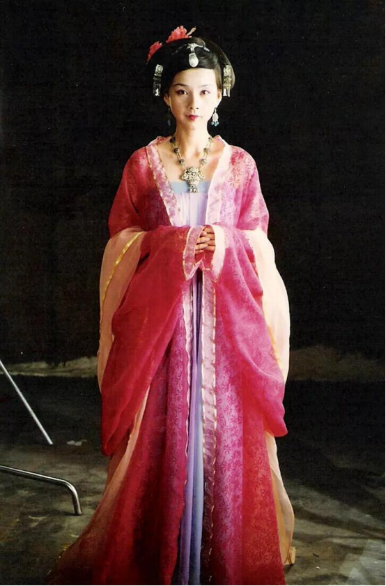 看了《大明宫词》的妆造，才知道现在的古装剧有多敷衍