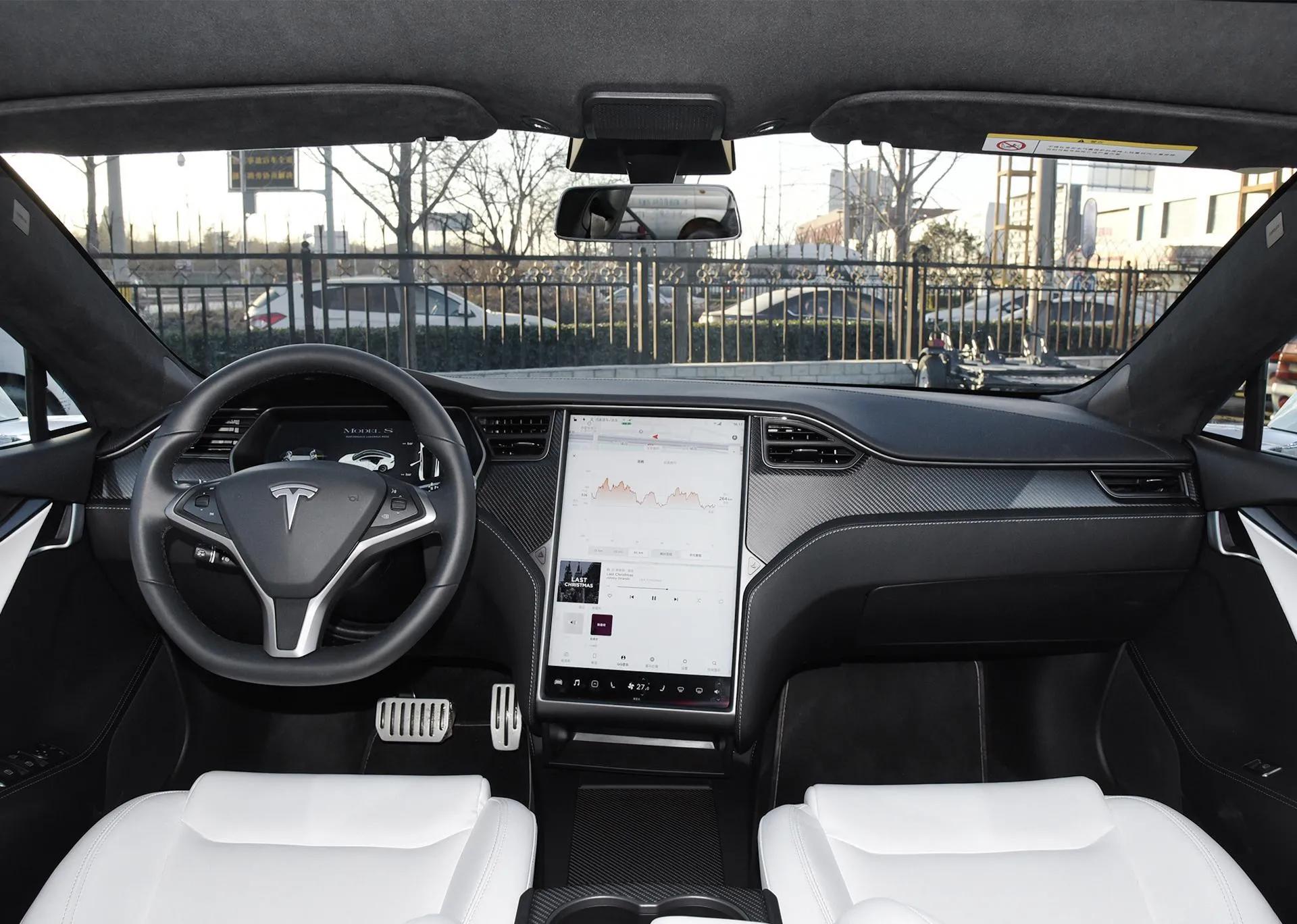 特斯拉回应林志颖出车祸 特斯拉S提车一个月 有几件事我非常不满意