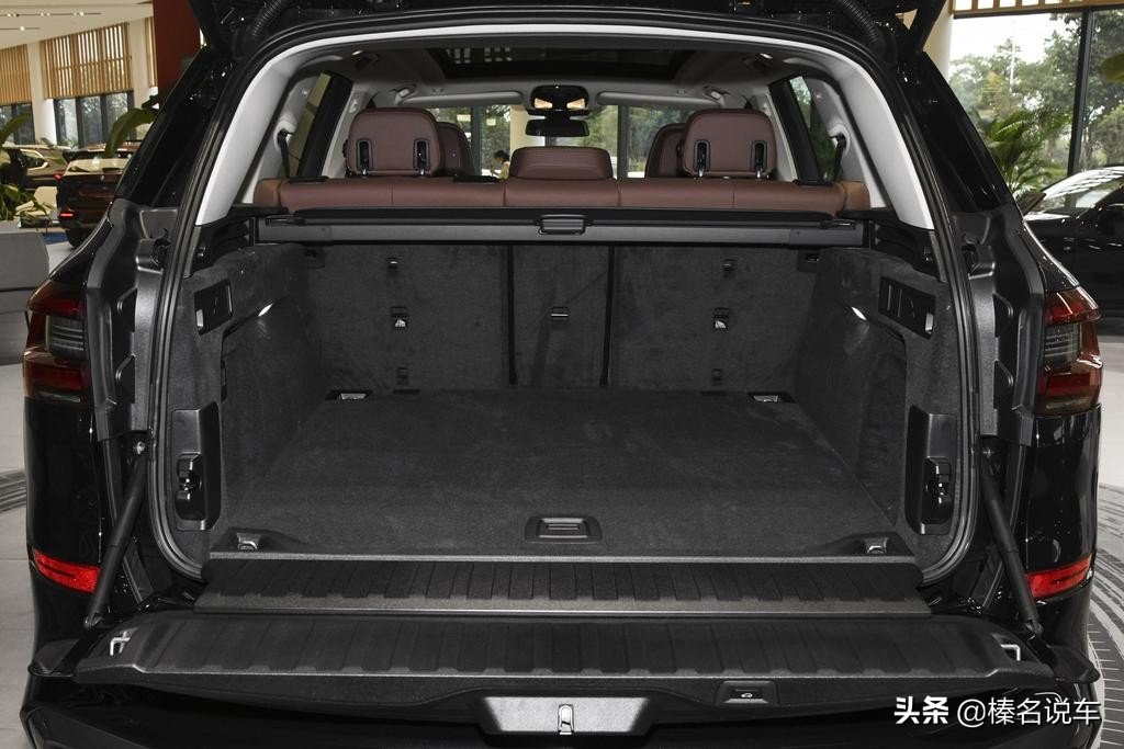 宝马X5进口版评测—3.0T 直列六缸有备而来，8AT变速箱依旧平顺
