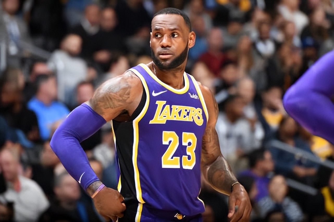 2021nba超巨有哪些(NBA现役5名超巨，詹姆斯独占鳌头，库里屈居第二，保罗无缘榜单)