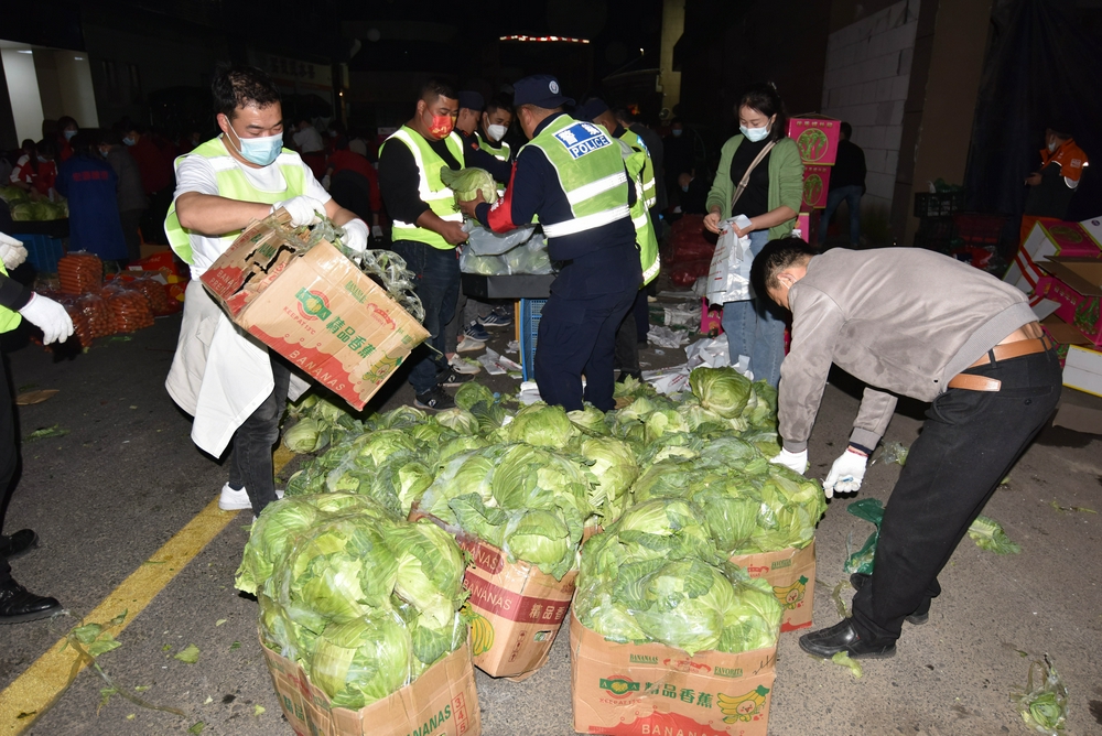 上饶5000份蔬菜包紧急驰援婺源