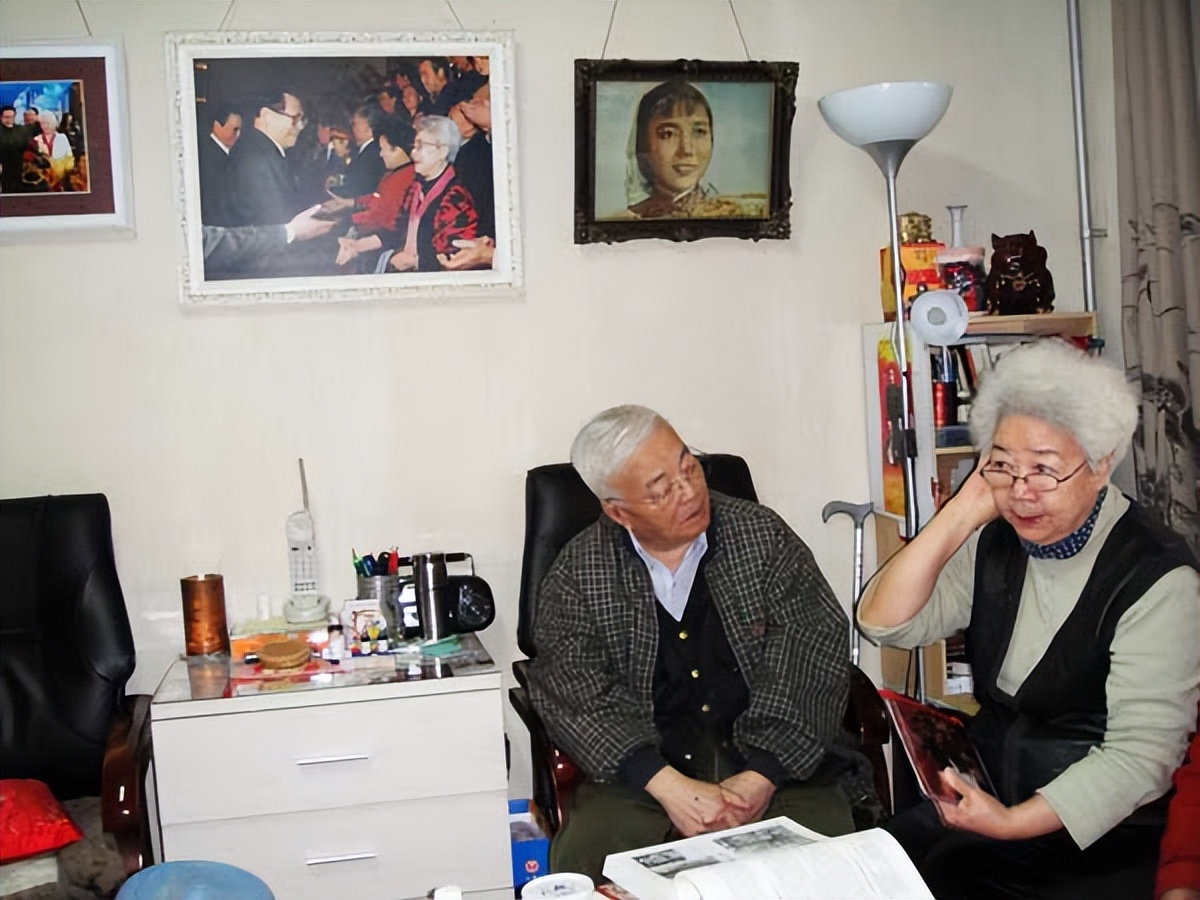 艺术家田华：与初恋丈夫爱一生，儿子去世当天她为何还去当评委？