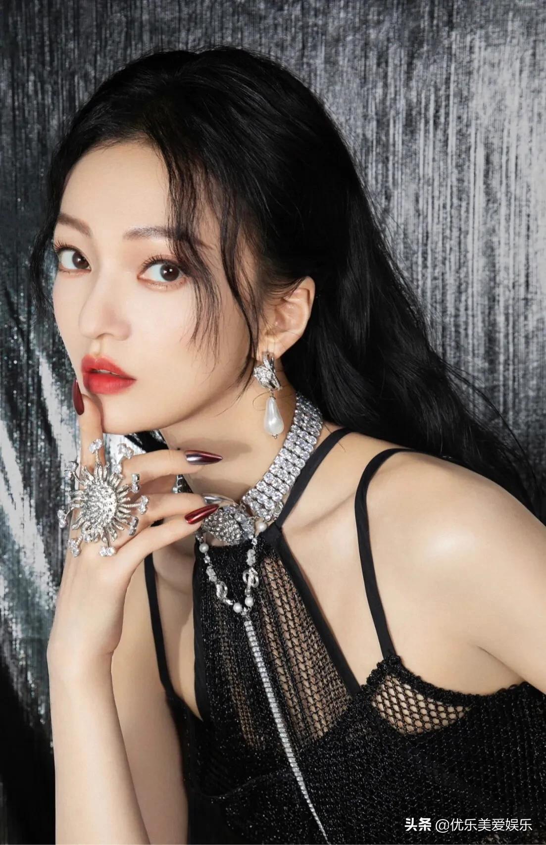 张韶涵，明星穿搭