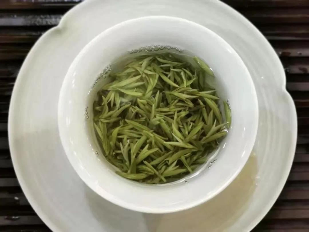 春风十里，不如杯中有你！古诗里的春茶竟然这么美