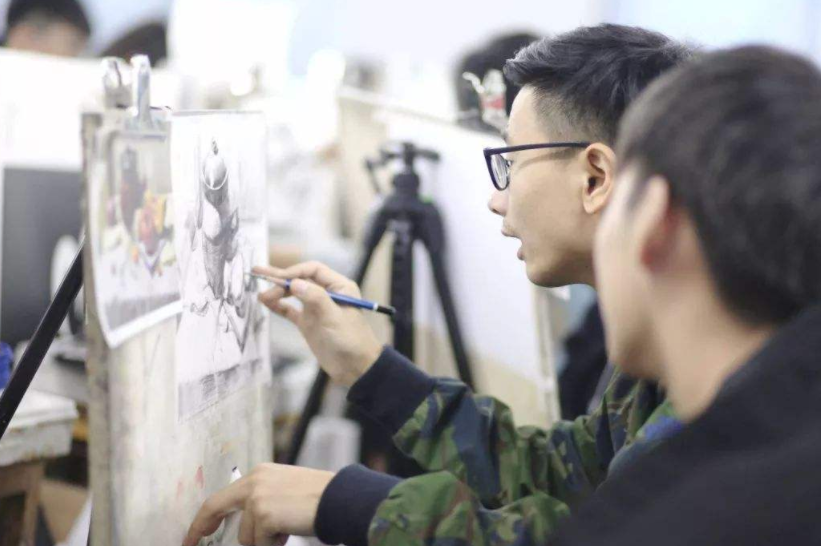 美术生毕业就等于失业？25个专业名单公示，绘画不过是其中之一