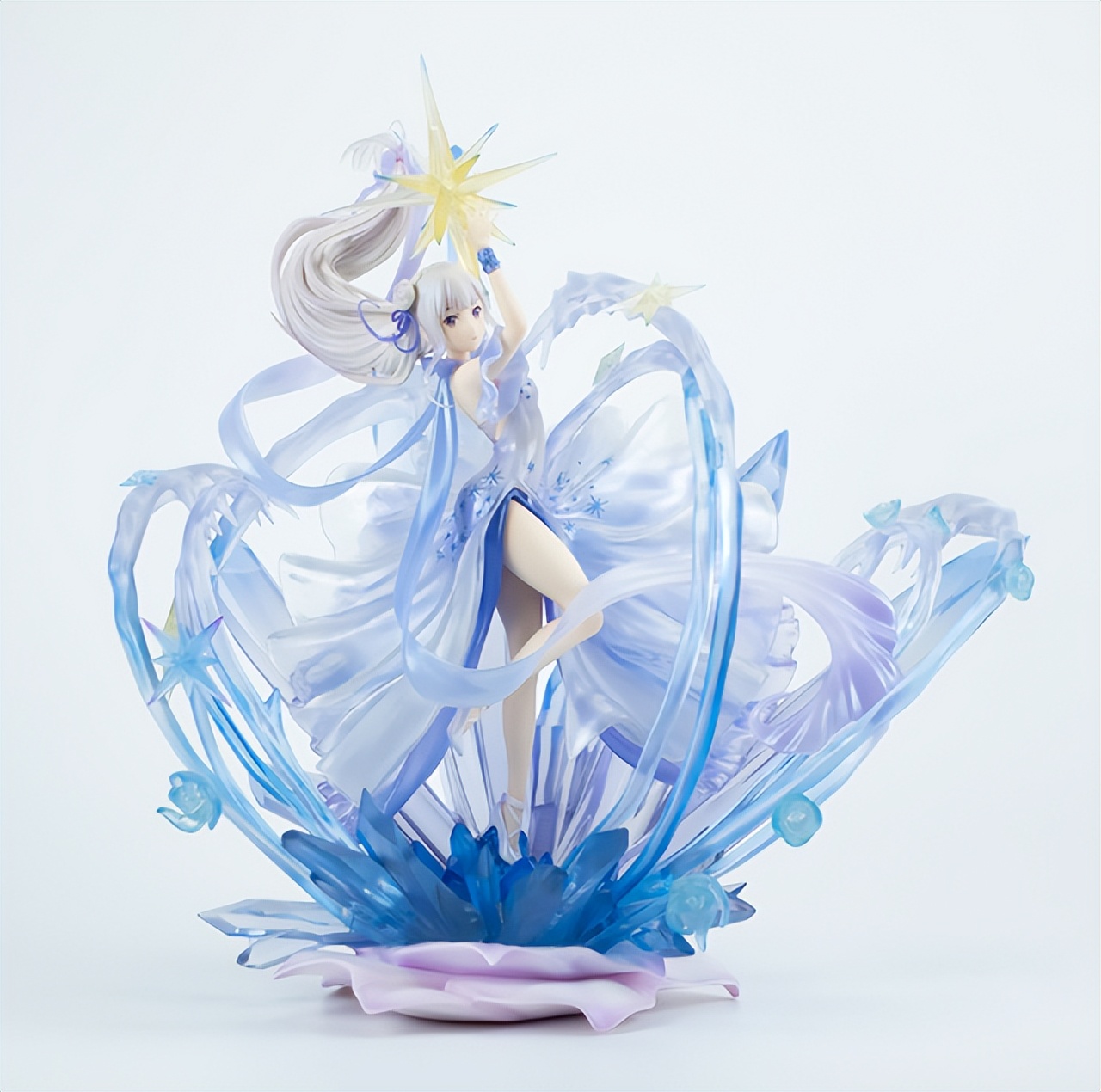 《Re：从零开始的异世界生活》艾米莉亚的水晶礼服有多美？-哪边嗨