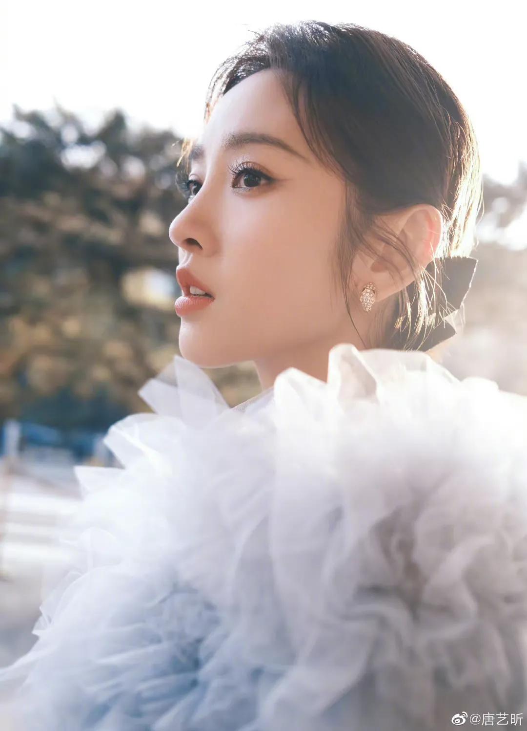 赵丽颖、杨颖、唐艺昕最好看的礼服合集，美若天仙，令人如痴如醉