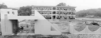 2001年，江西一男子因无钱付彩礼，用火药在小学残忍杀死42人