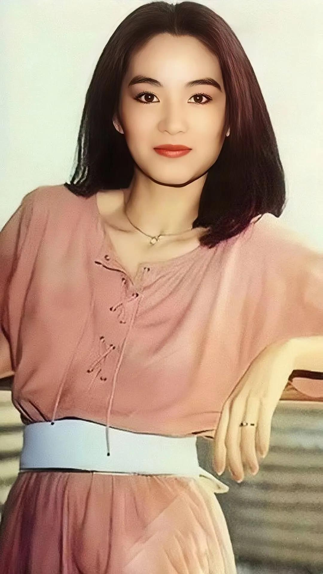 林青霞年轻时真是惊艳了时光