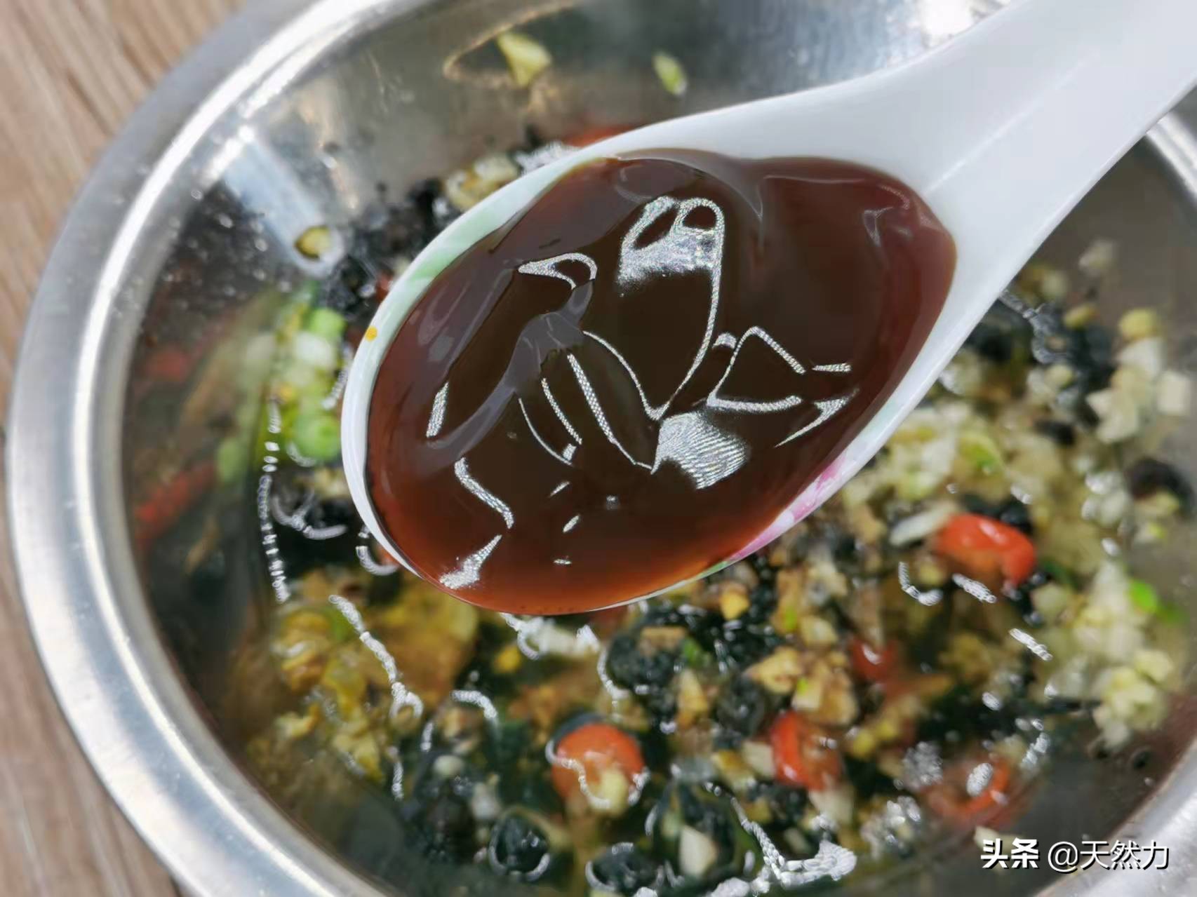 广东经典名菜豉汁蒸排骨的家常做法，简单易学，不输饭店的味道