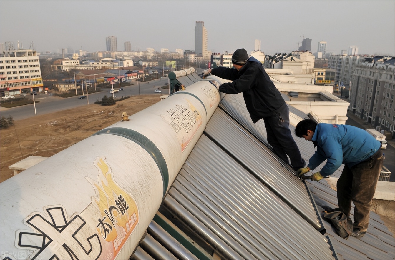 农村曾很火的“太阳能”，为何现在“预冷”？农村人不爱用了为啥