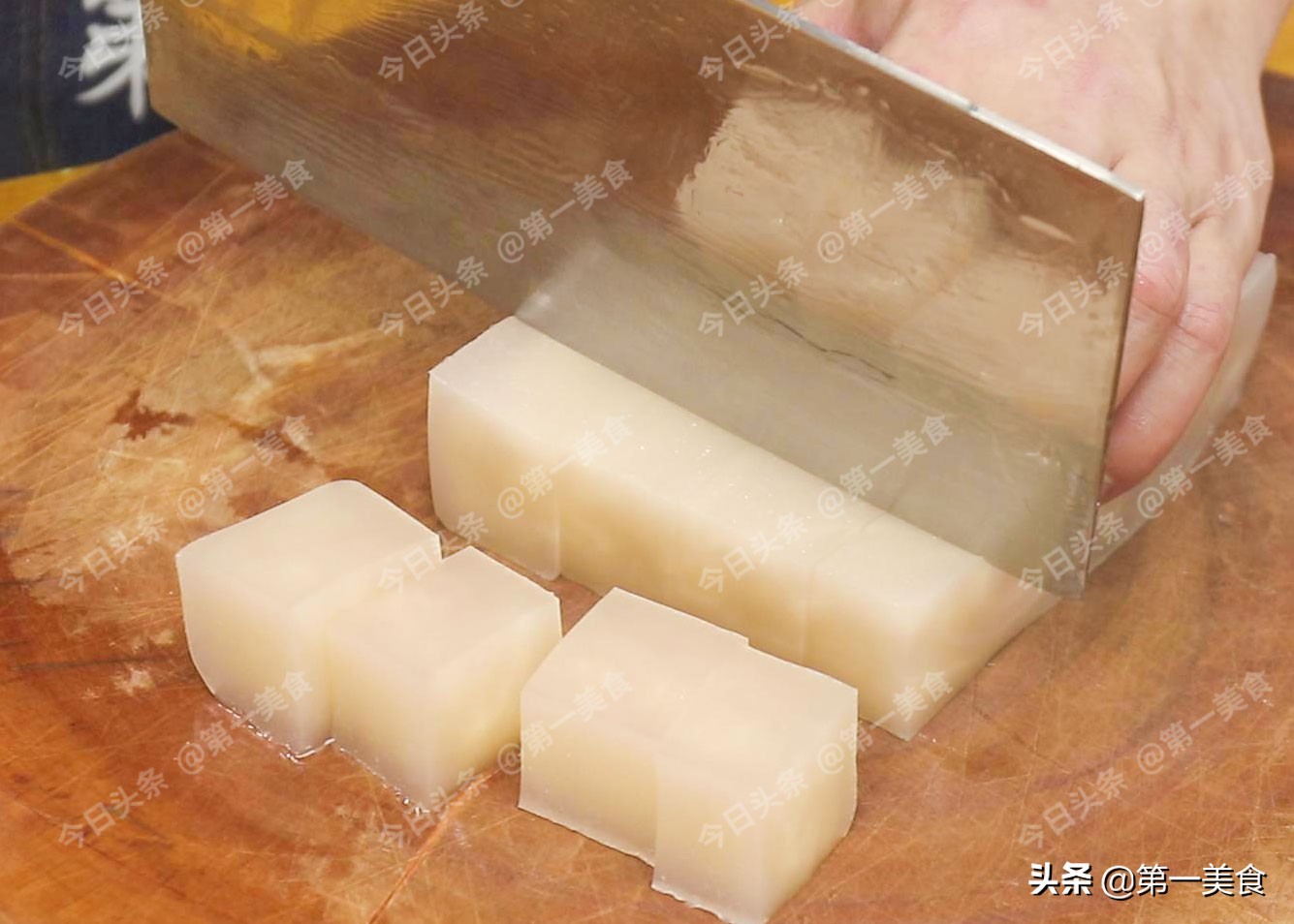 过年不用忙，4道菜提前准备好，来客随便切一下，上桌就是大菜