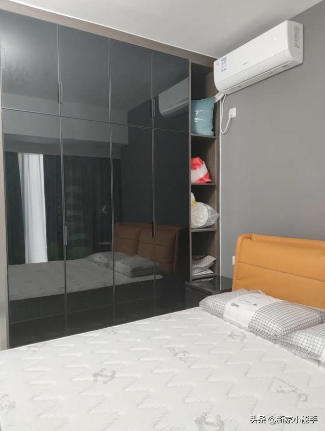 90平经典三房户型，全屋整装灰色调，极简耐看又雅致，分享一下