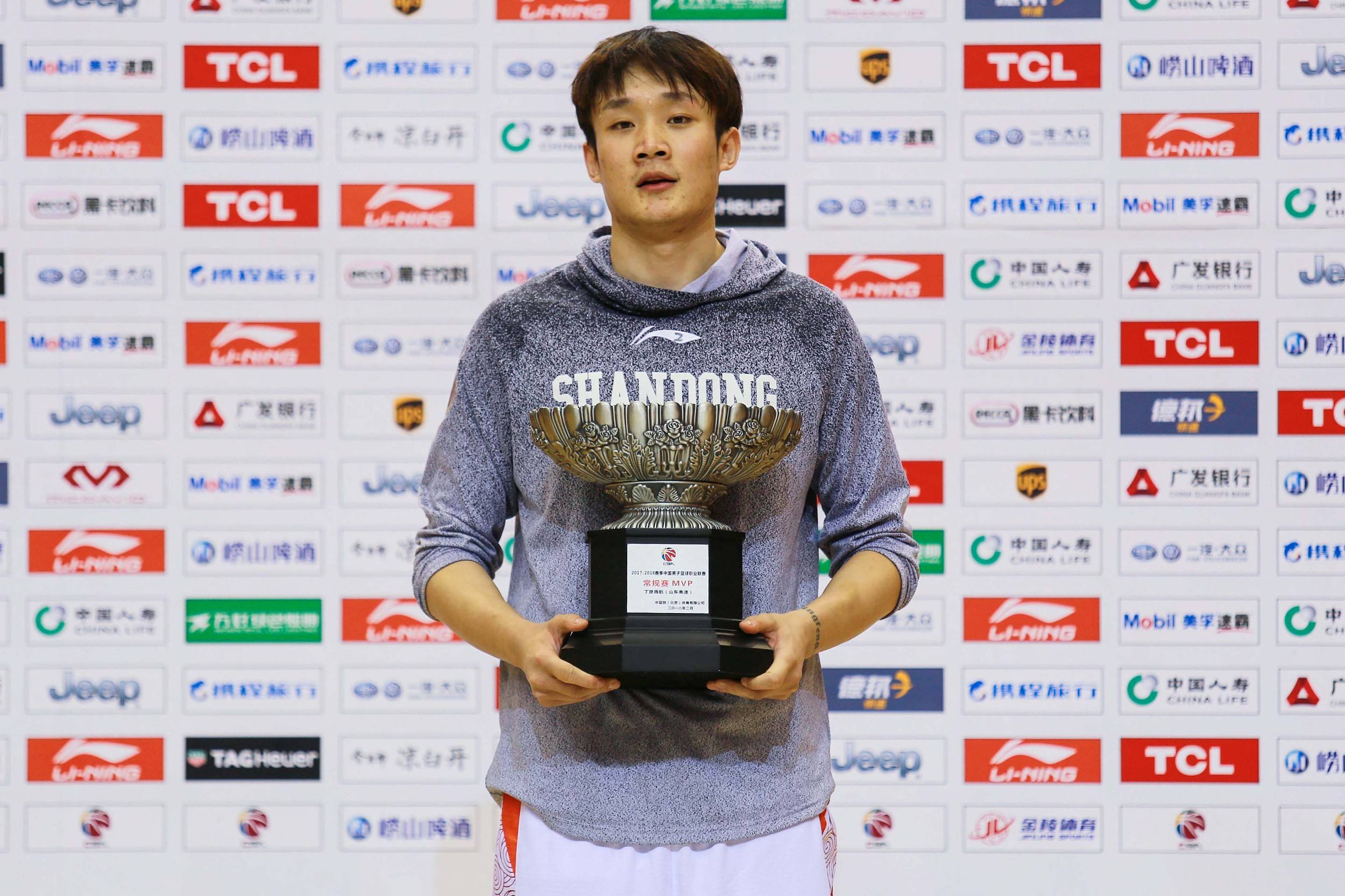 cba外援为什么不能得mvp(谁是CBA历史最差常规赛MVP？)