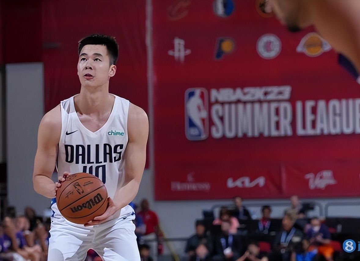 中国打过nba的人都有哪些(罕见一幕！中国4大新星齐聚NBA夏联，张镇麟真狠辣，郭昊文逆袭)