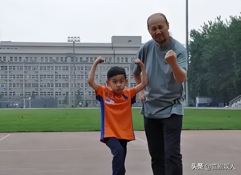 同样是老来得子，金士杰拼命拍戏不敢老，刘德华安享天伦之乐