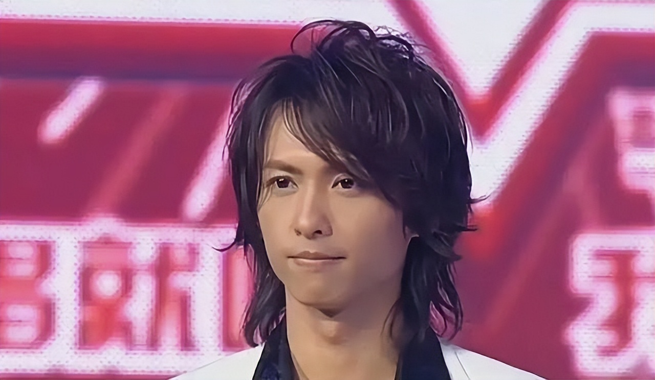 张淇:黑豹乐队第十位任主唱,以团宠身份出征披荆斩棘的哥哥