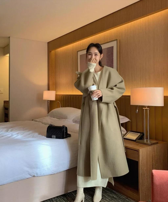 建议腿粗胯大的女生，选裤子时记住这几点，时髦显瘦还显腿长