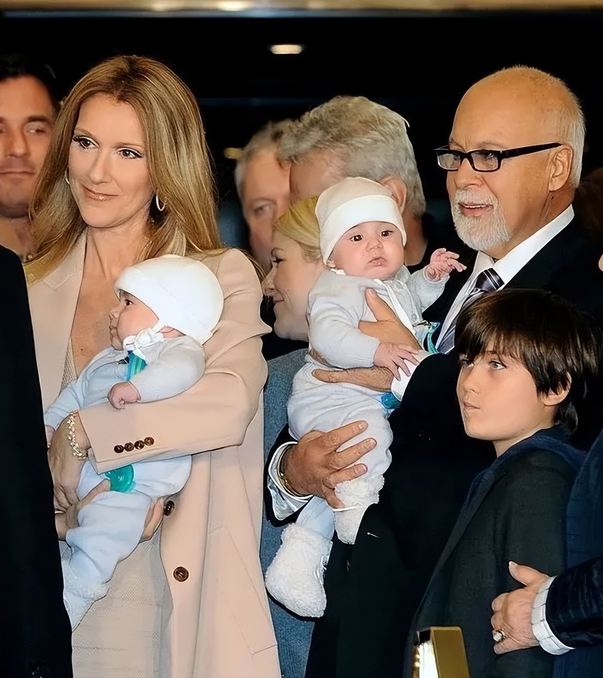 那个因《泰坦尼克号》封神的女人，病重瘫痪了