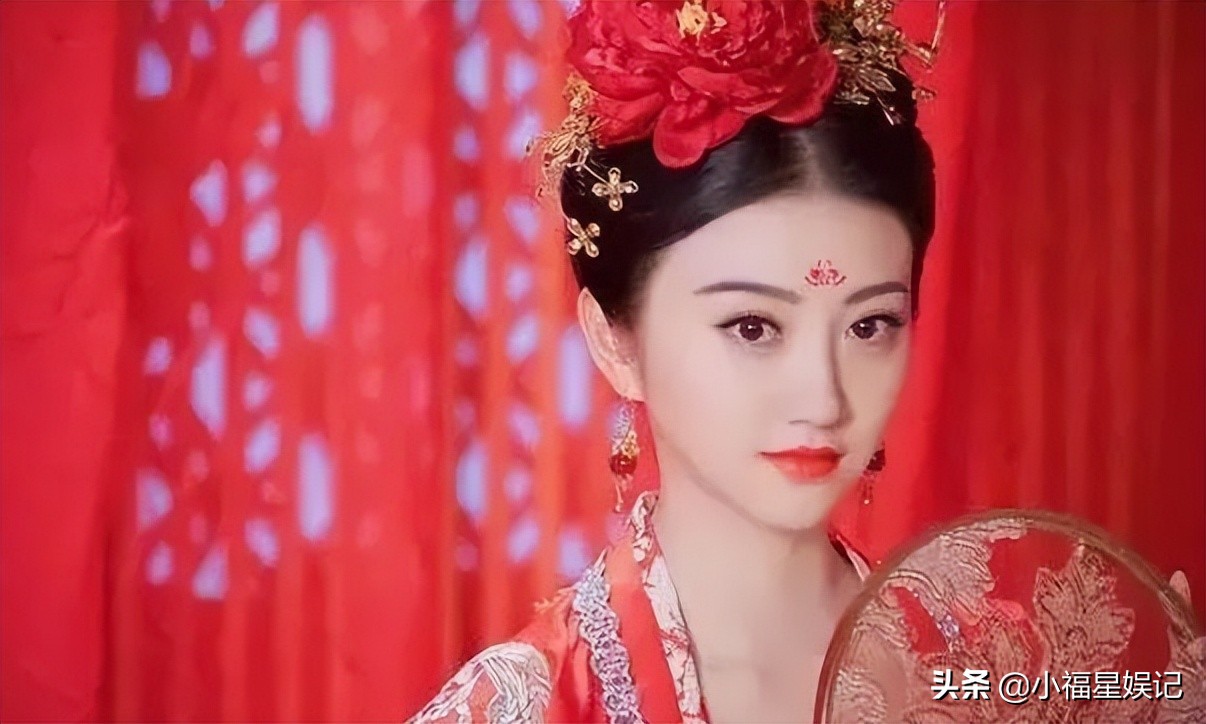 同样演“红装女神”,把刘亦菲景甜和王祖贤朱茵对比看,谁更胜一筹