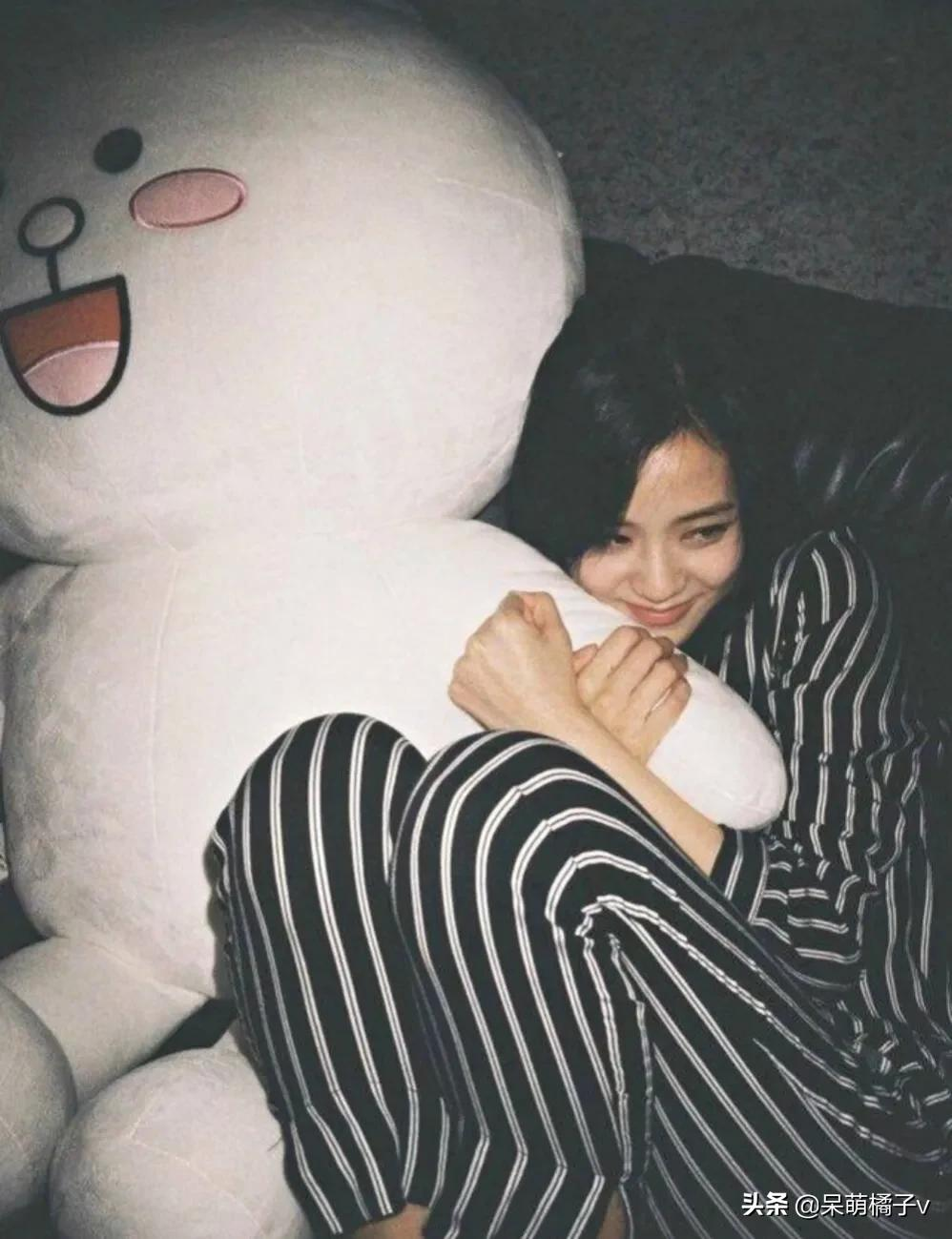 金智秀的美貌足以撼动你的心