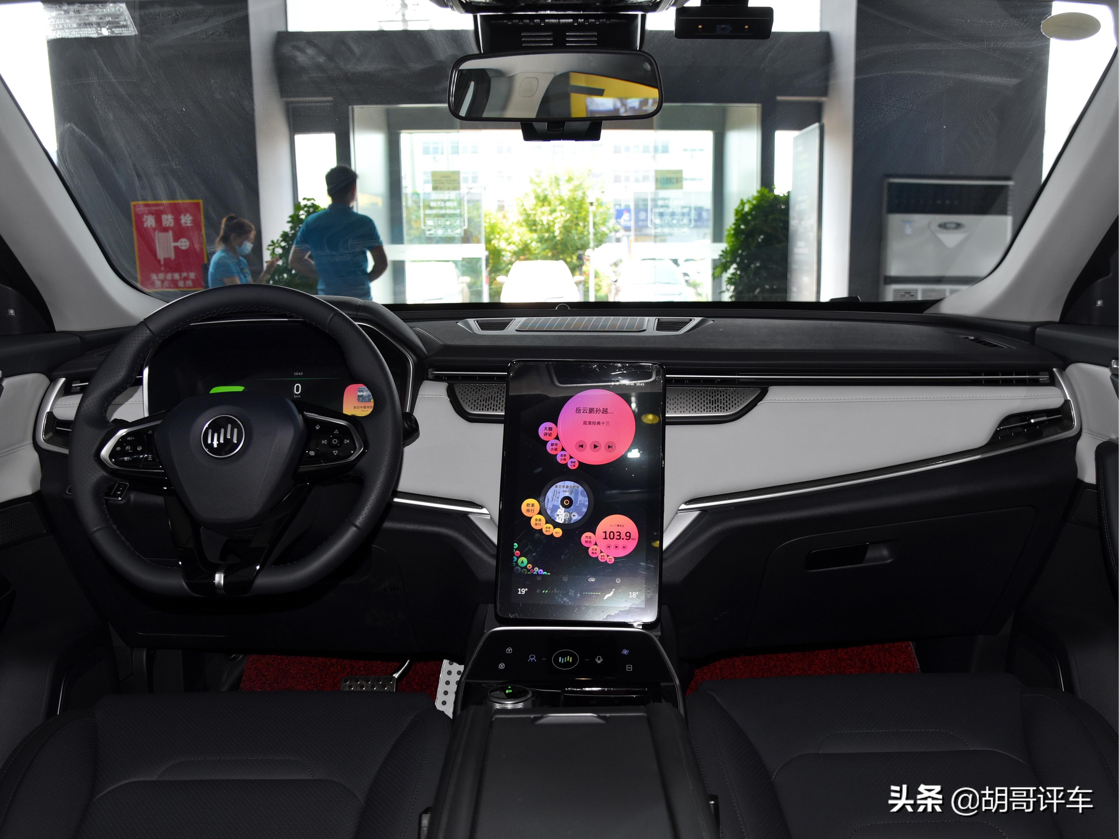 上绿牌的紧凑型SUV，续航真实，价格实惠，实拍威马EX5