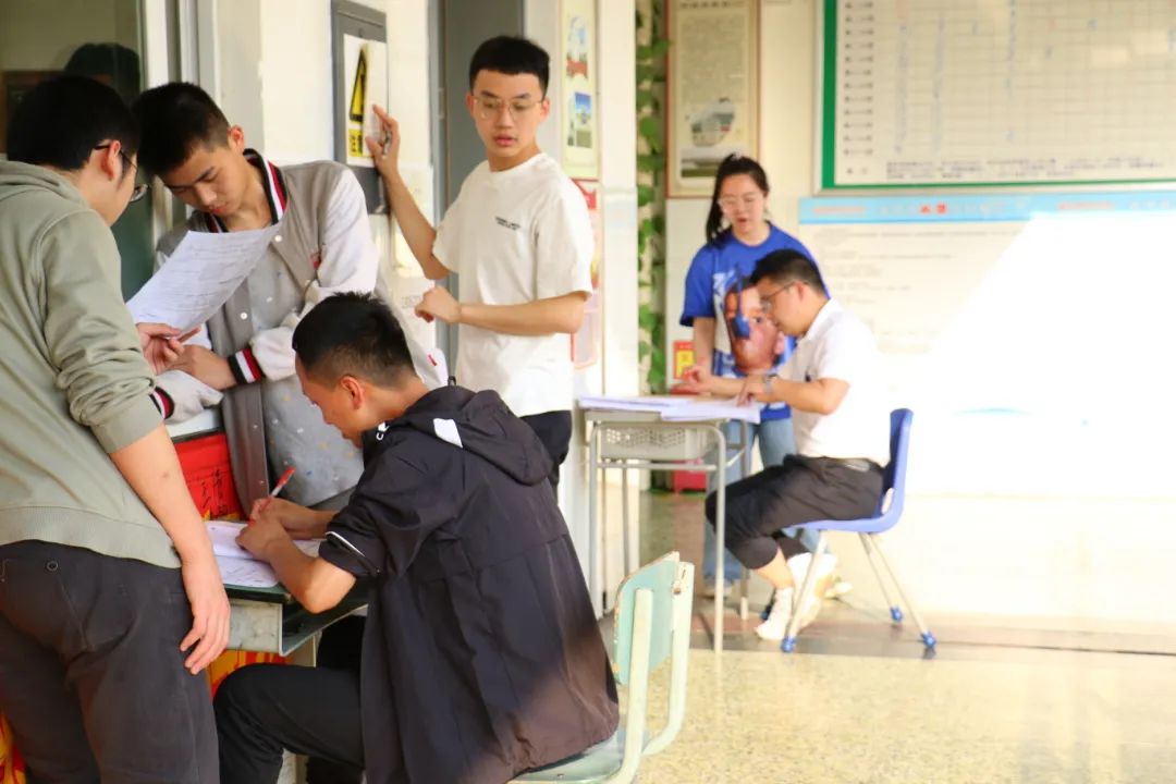 高考倒计时40天！致敬每一位成都为明的追梦者，决胜高考志做黑马