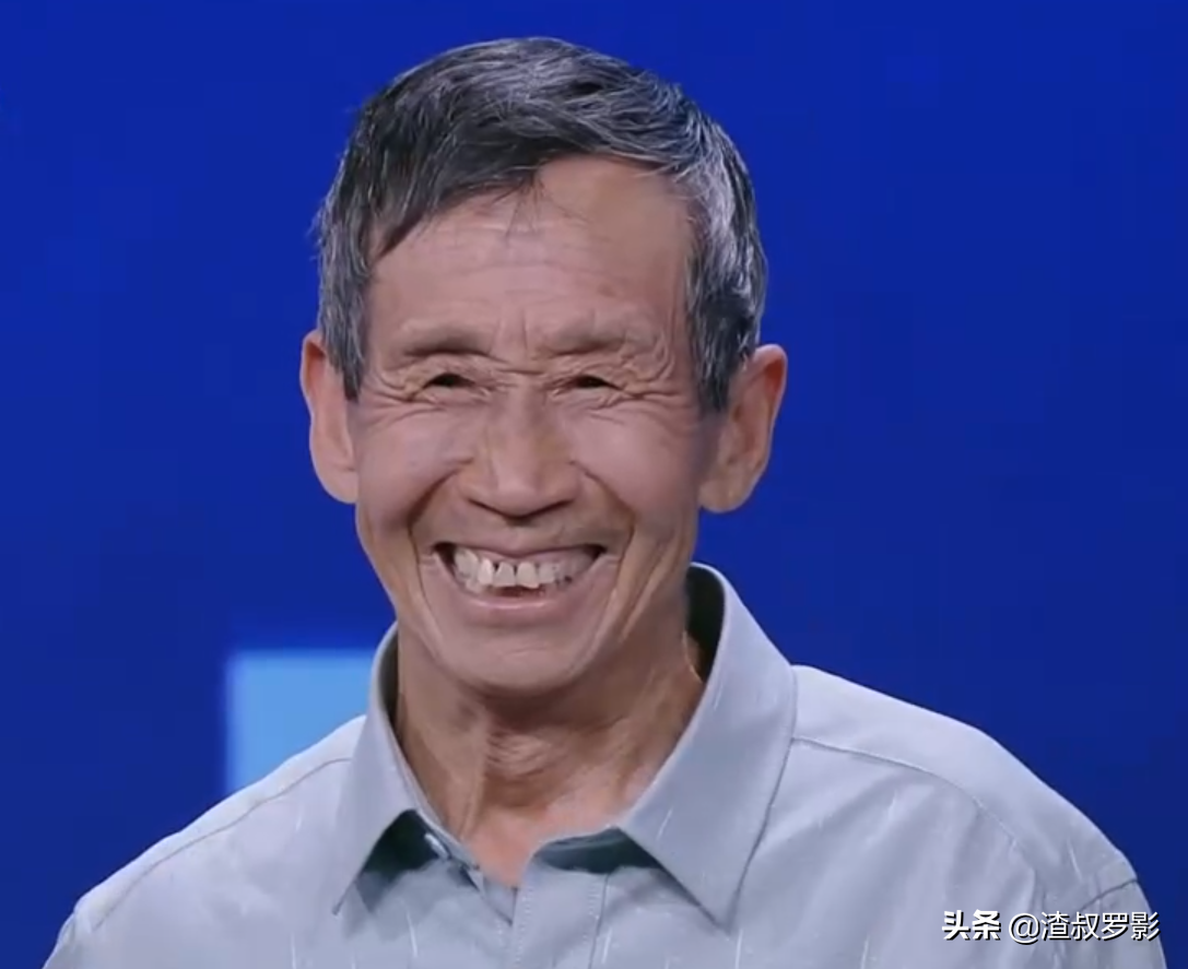 一女婴被弃，拾荒老人养大身价过亿，为报恩卖公司带养父环游祖国