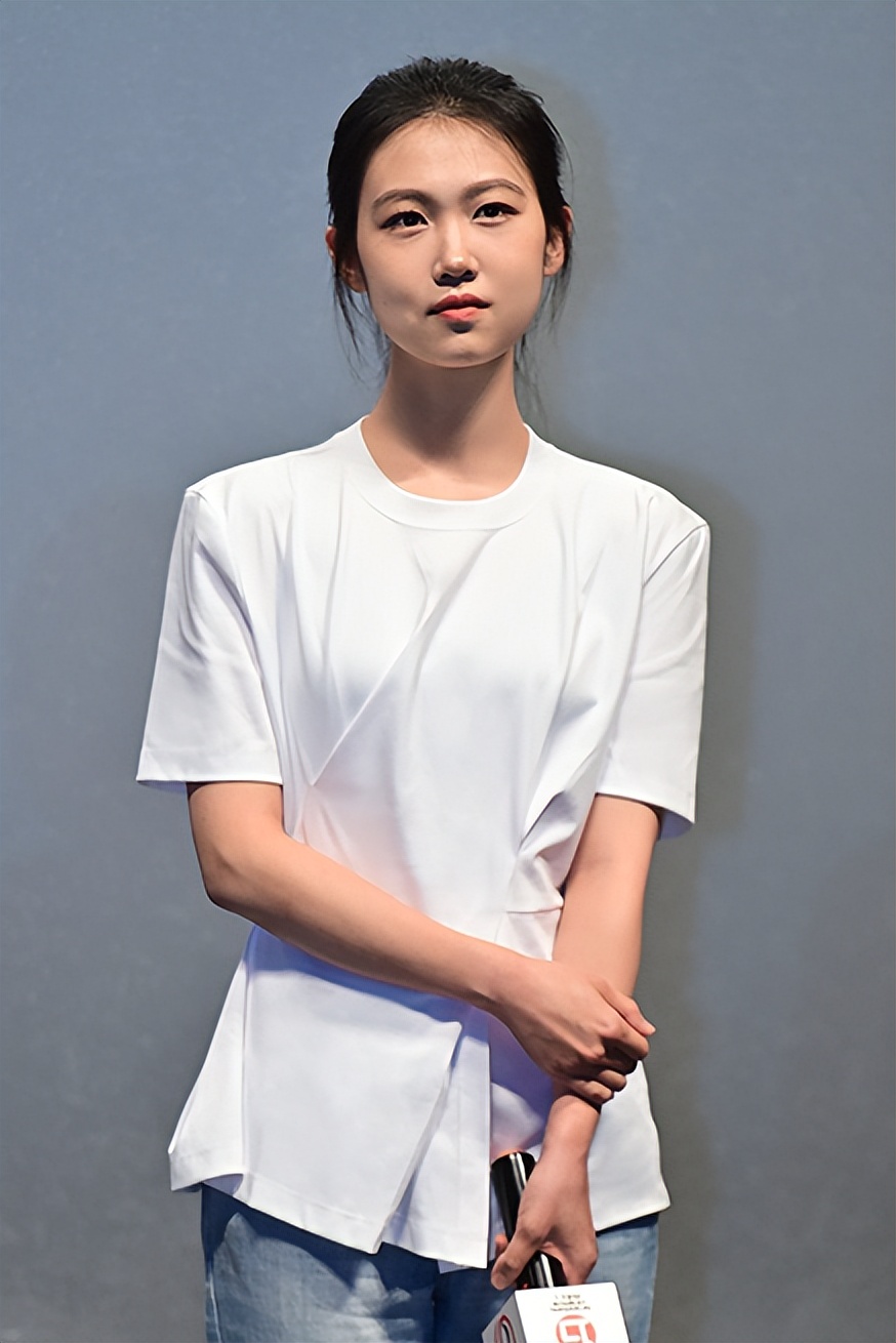 电影《回南天》上映 演员陈宣宇自然演技诠释错综暧昧