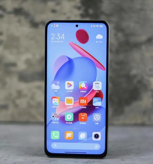 2K价位之王！游戏力压iPhone 13ProMax