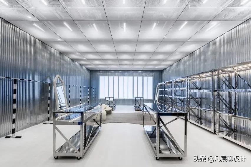 凡宸聊设计:为什么现在网红店设计得都像「装修工地」?