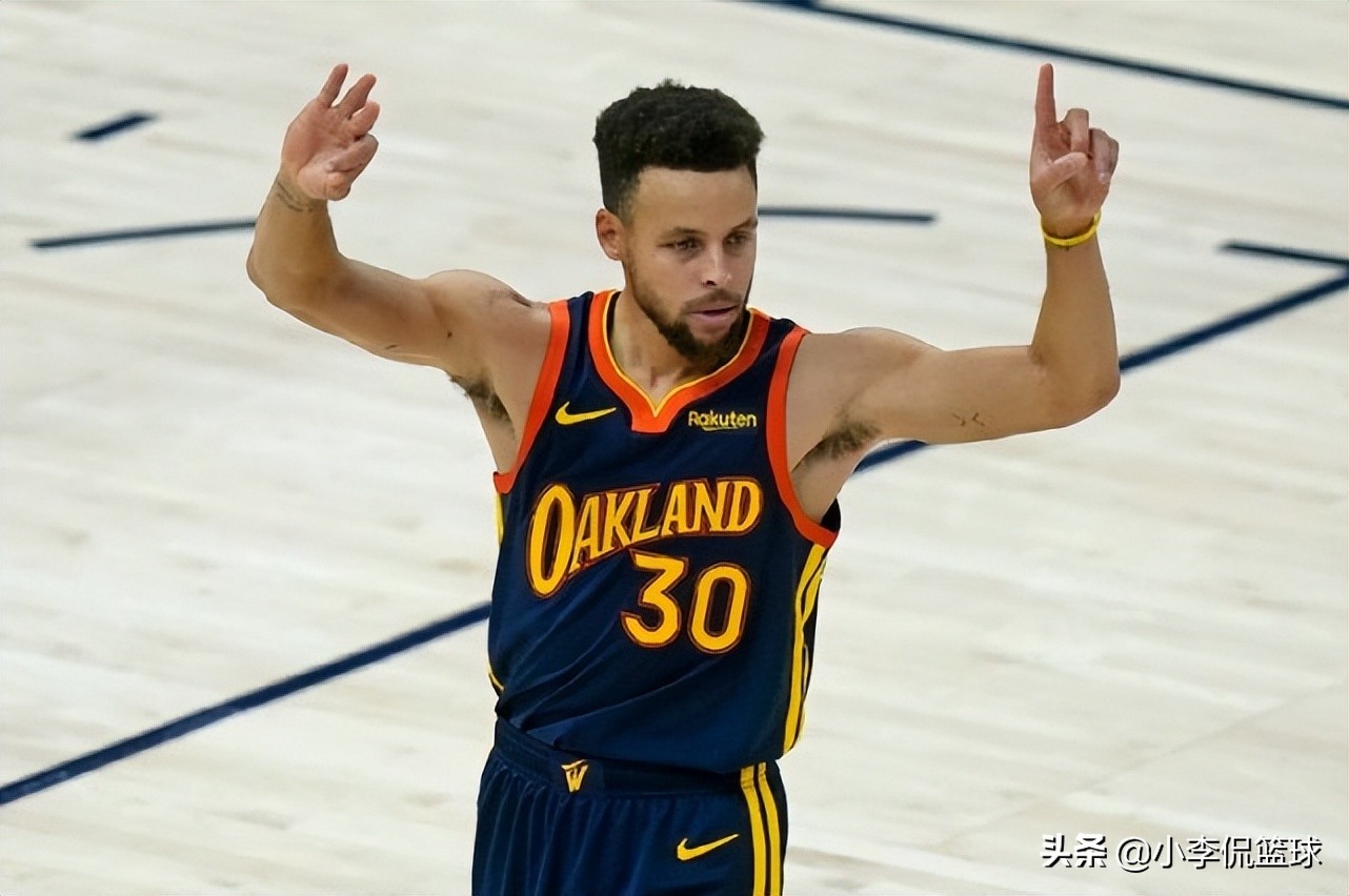 5名NBA球员入选(咋样！杨毅评选近30年前5球员：现役詹姆斯库里，乔丹联手邓肯)