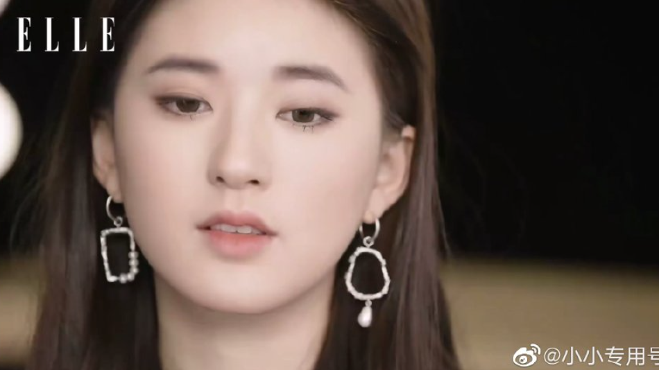 互联网美女真的太多了！杨幂身材大杀四方，赵今麦长大了这么美？