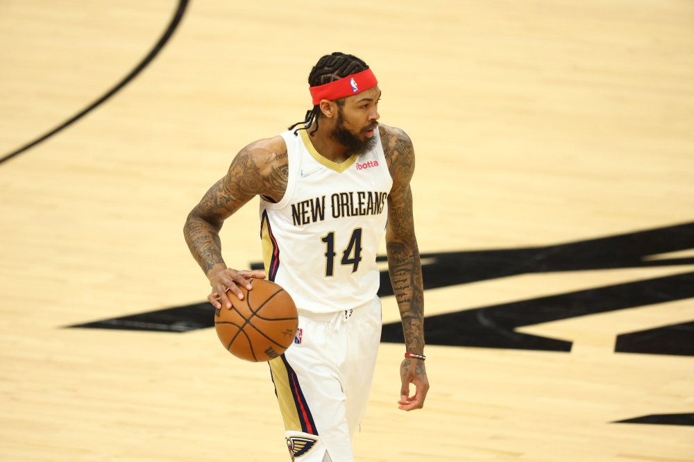 nba球员300万的有哪些(美媒列出了2022年收入最高的100名运动员中的NBA球员，都有谁)