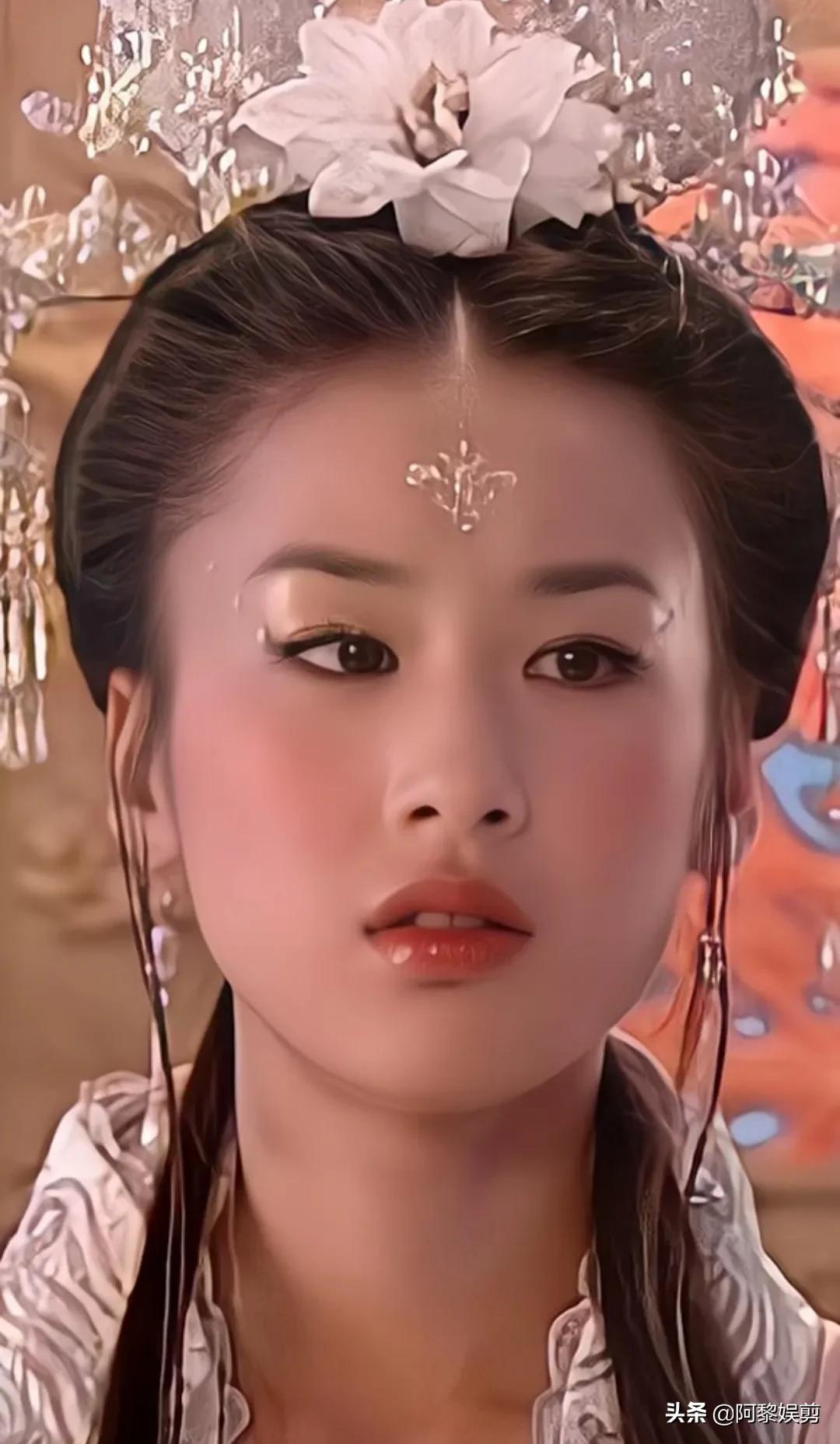 黄圣依年轻时真漂亮