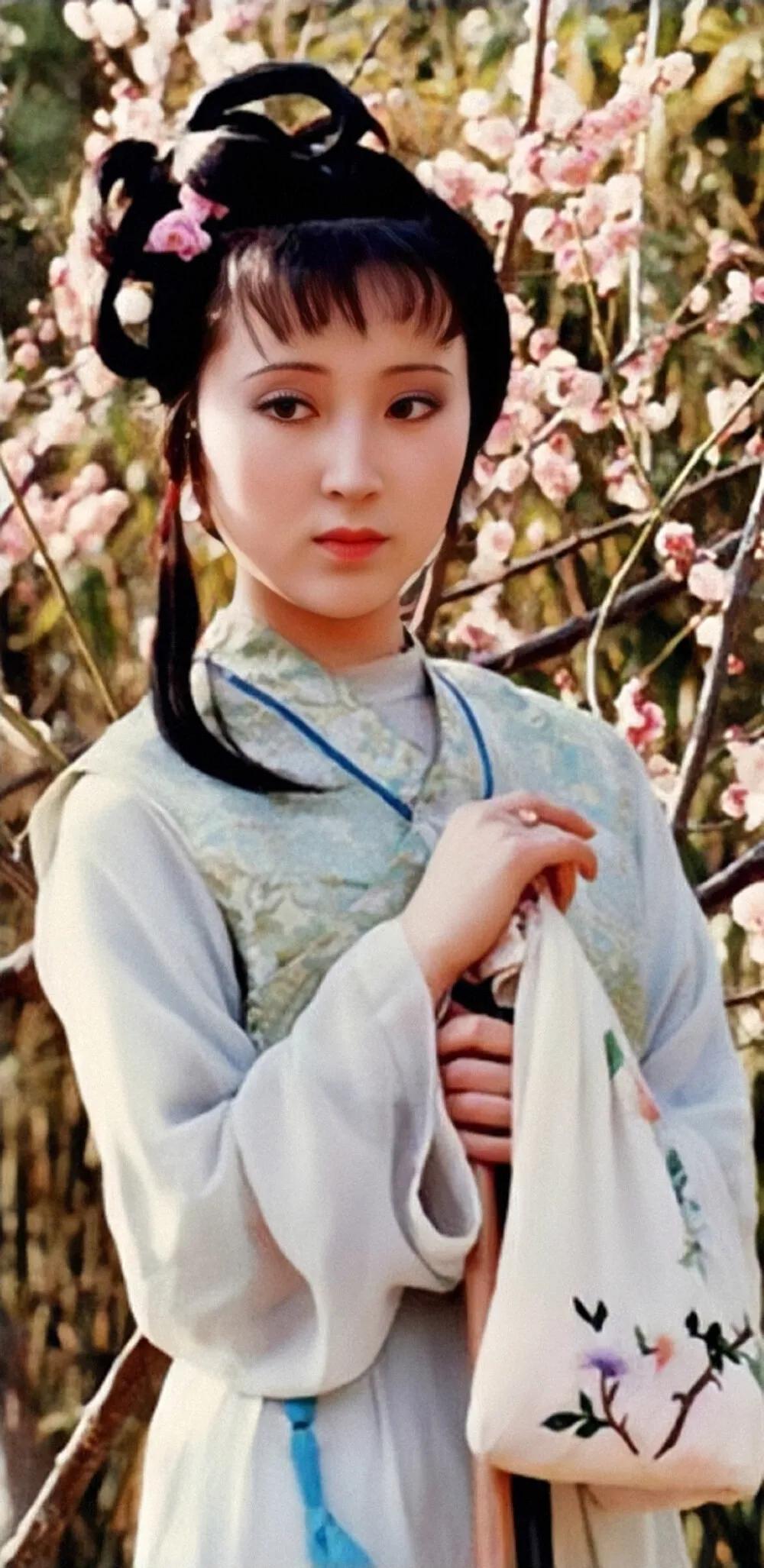 欧阳奋强情史录，一生只爱一个人，一生只想演一部戏